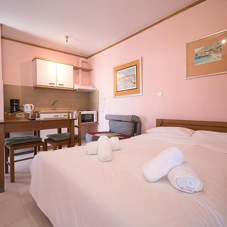 Ferienwohnung Tiny Studio Marousi Area Athen Exterior foto